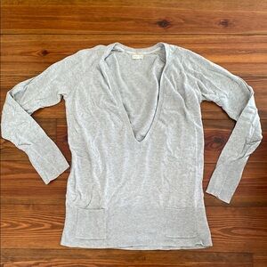 Light Gray Deep V-Neck Sweater 75% cotton